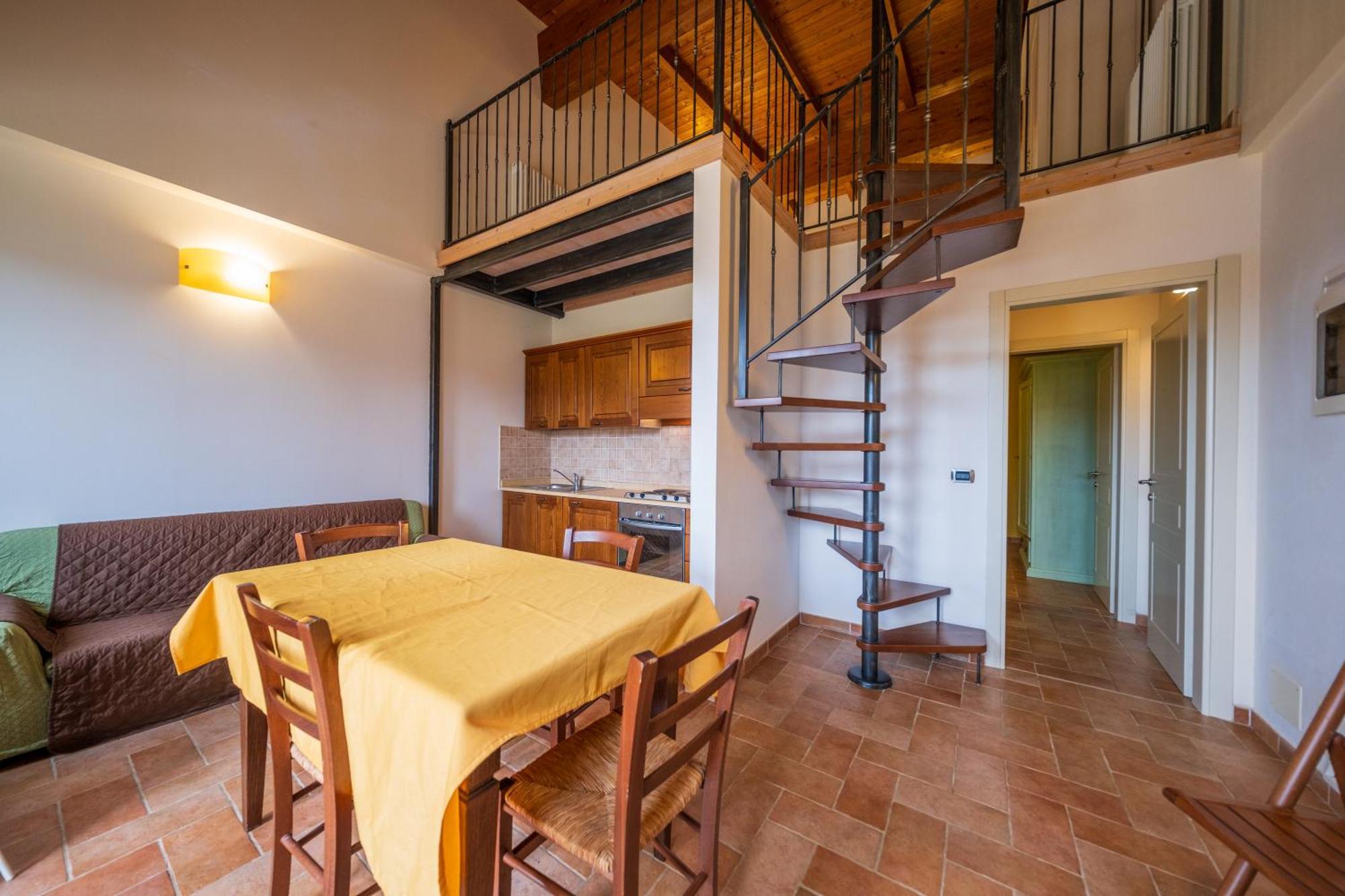 Agriturismo Borgo Biaia Camporgiano Dış mekan fotoğraf